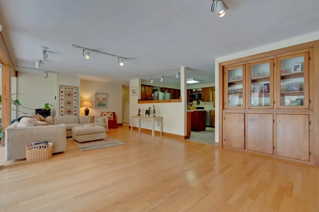 95 Blake Road Standish ME 04084