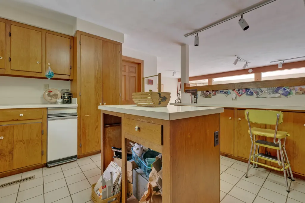 95 Blake Road Standish ME 04084