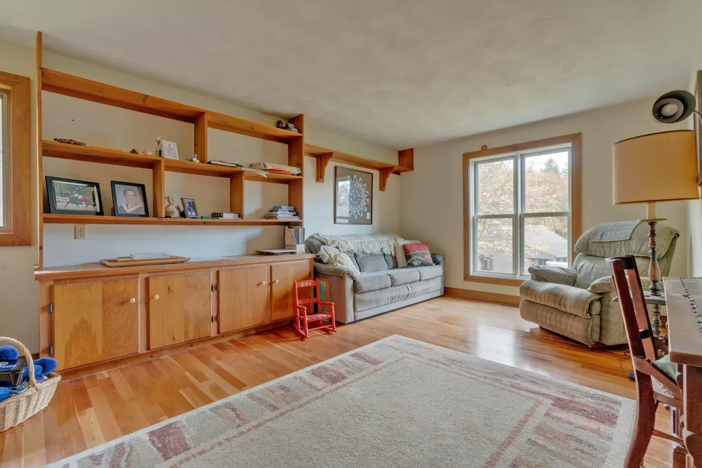 95 Blake Road Standish ME 04084
