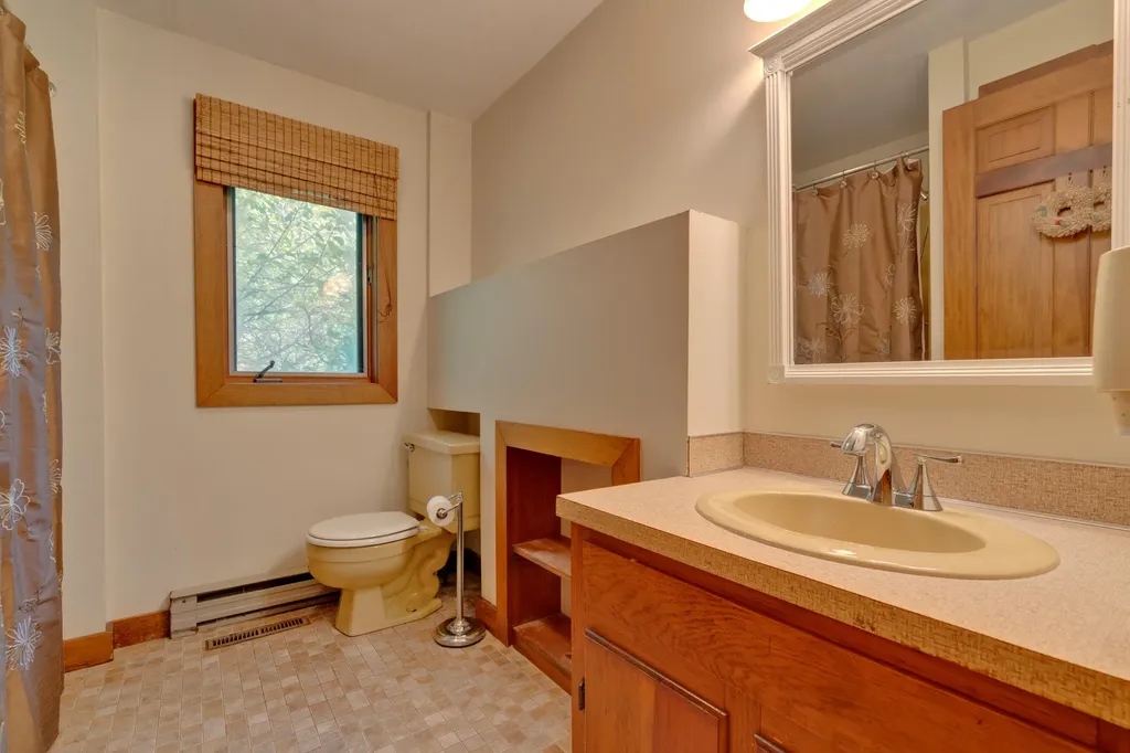 95 Blake Road Standish ME 04084