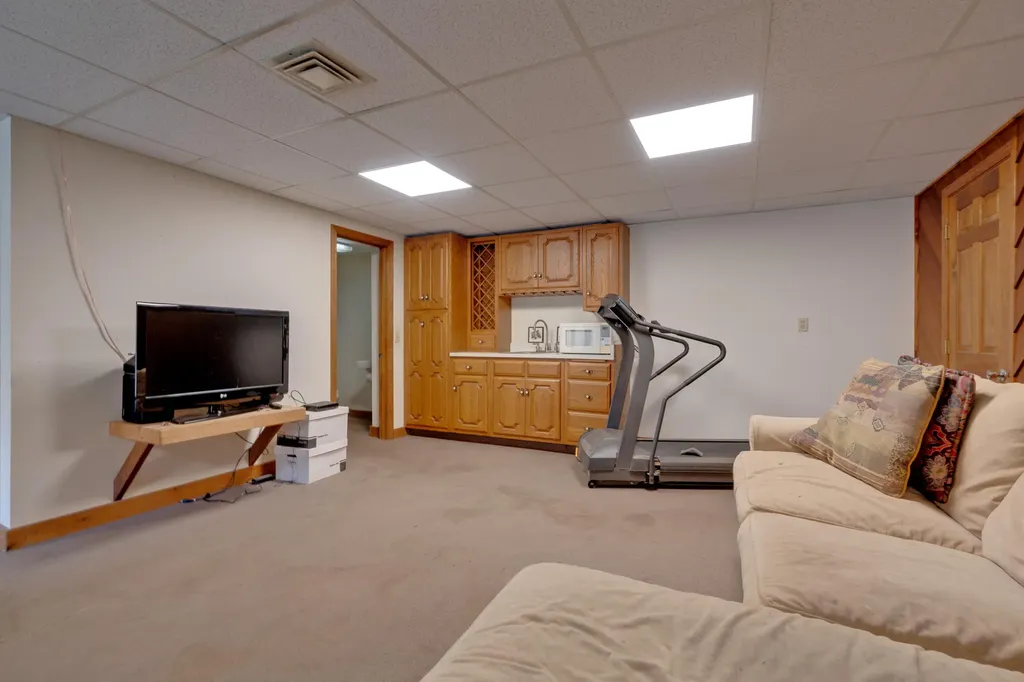 95 Blake Road Standish ME 04084