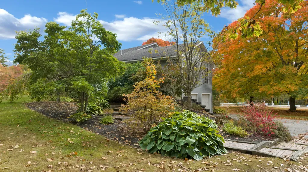 95 Blake Road Standish ME 04084
