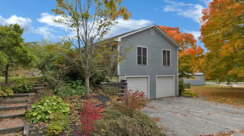 95 Blake Road Standish ME 04084