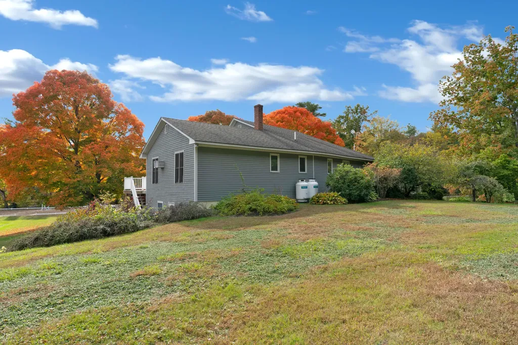 95 Blake Road Standish ME 04084