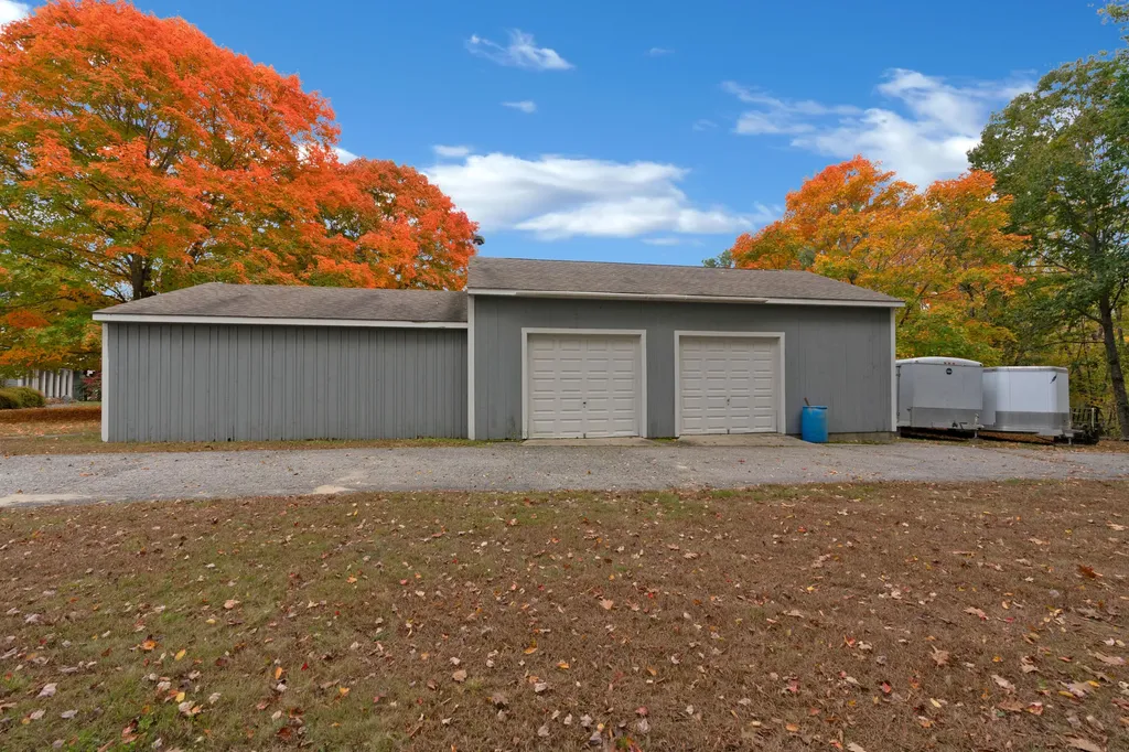 95 Blake Road Standish ME 04084
