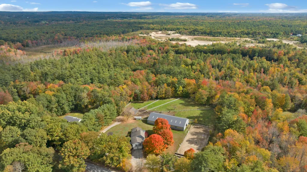95 Blake Road Standish ME 04084