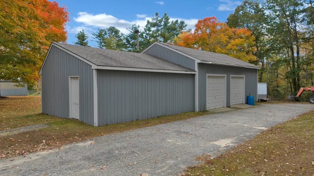 95 Blake Road Standish ME 04084