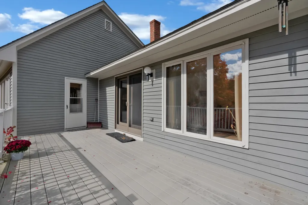 95 Blake Road Standish ME 04084