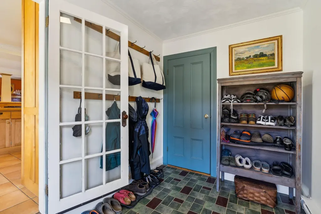 28 Woodbury Street South Portland ME 04106