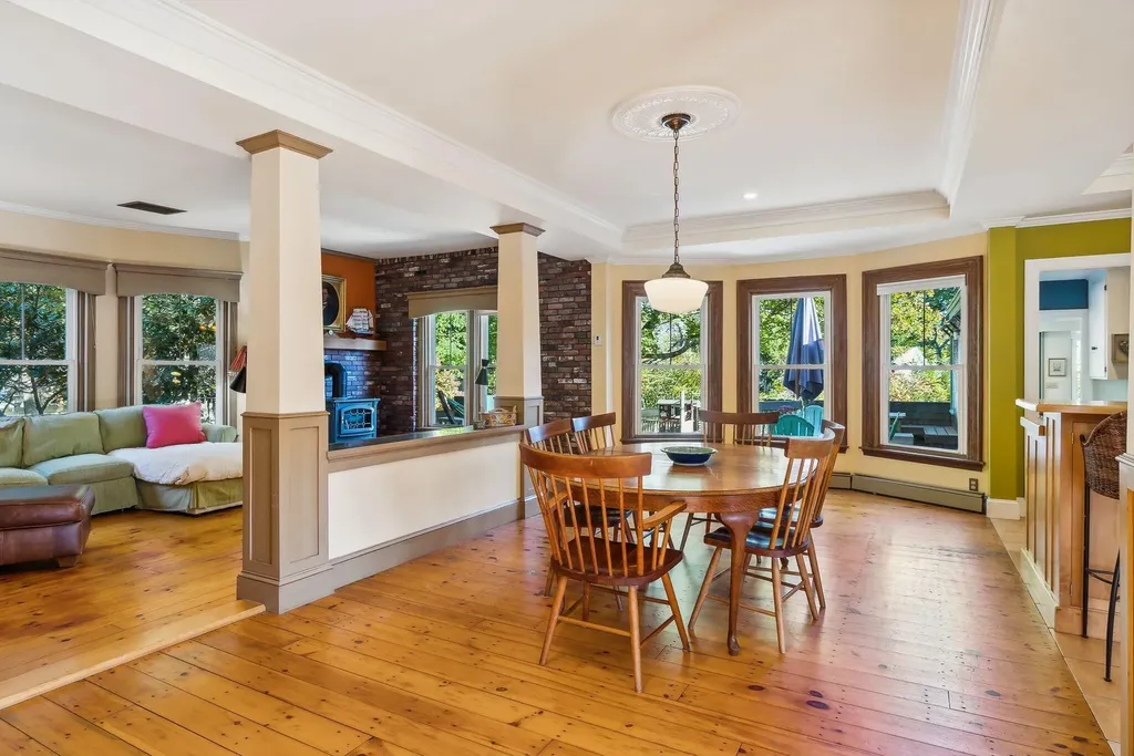 28 Woodbury Street South Portland ME 04106