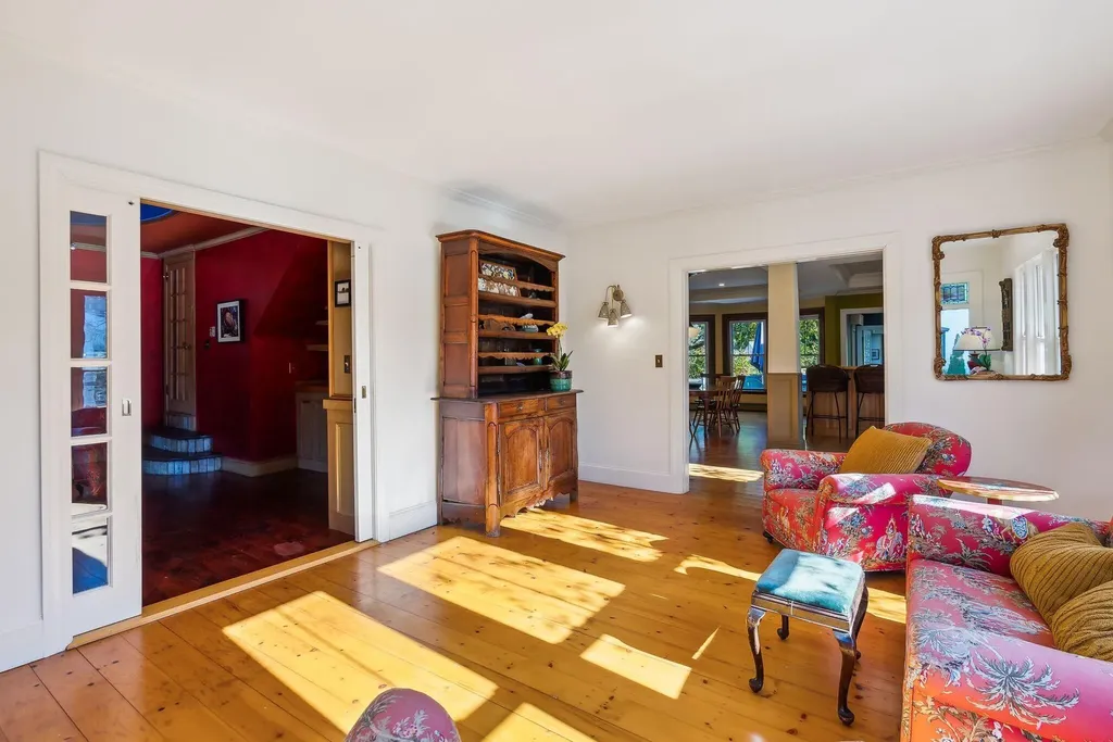 28 Woodbury Street South Portland ME 04106