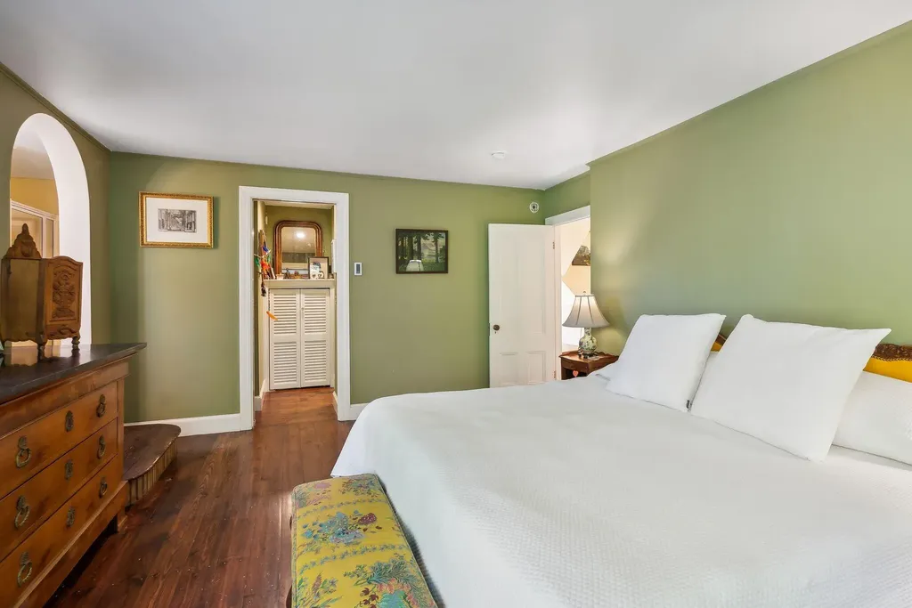 28 Woodbury Street South Portland ME 04106