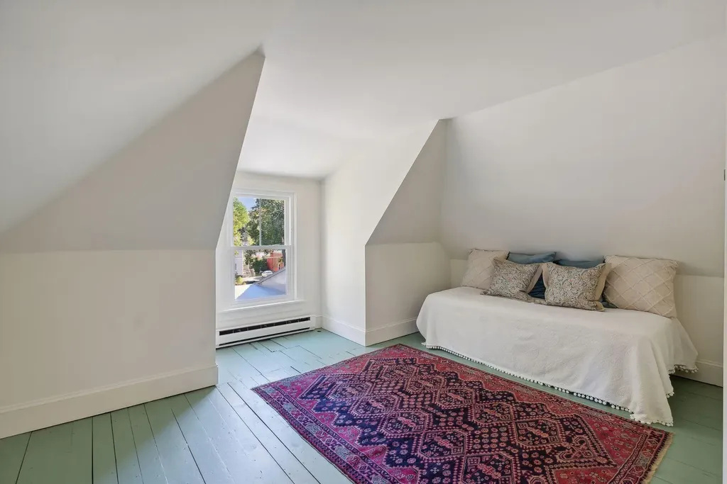 28 Woodbury Street South Portland ME 04106