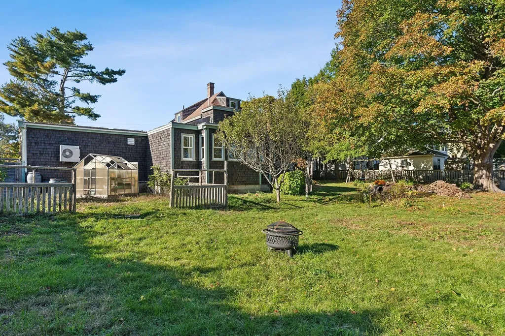 28 Woodbury Street South Portland ME 04106