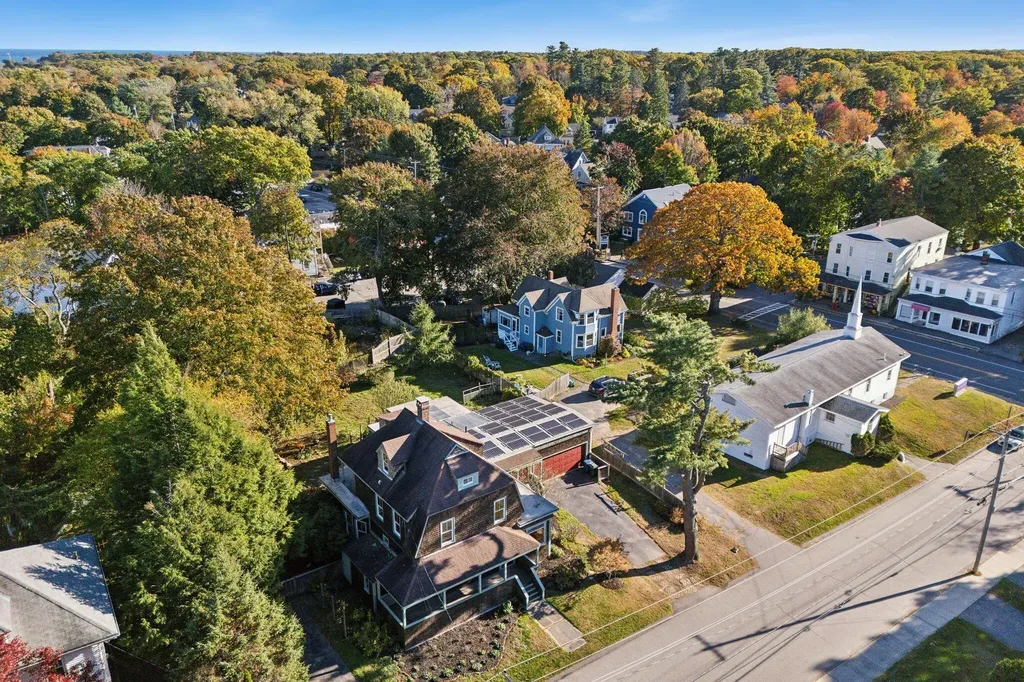 28 Woodbury Street South Portland ME 04106