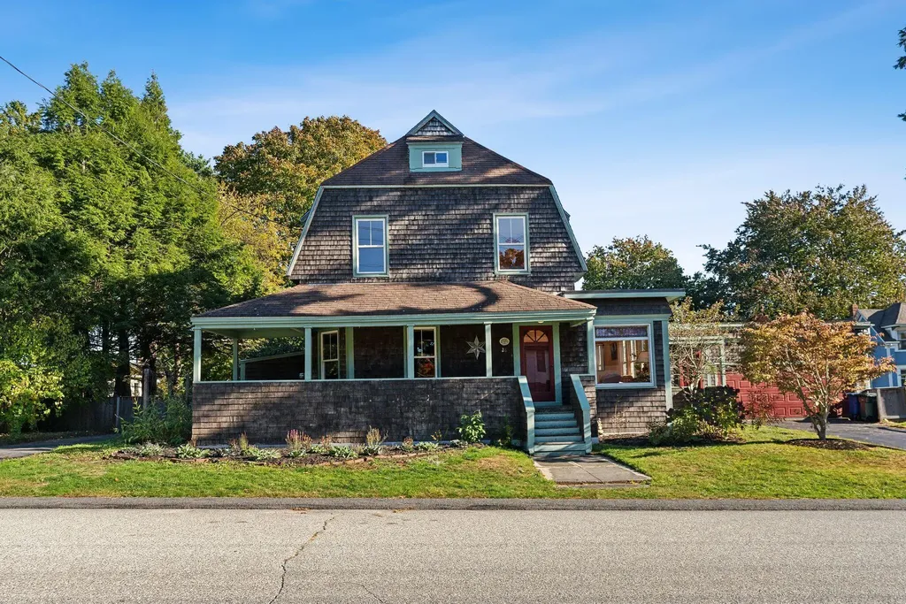 28 Woodbury Street South Portland ME 04106