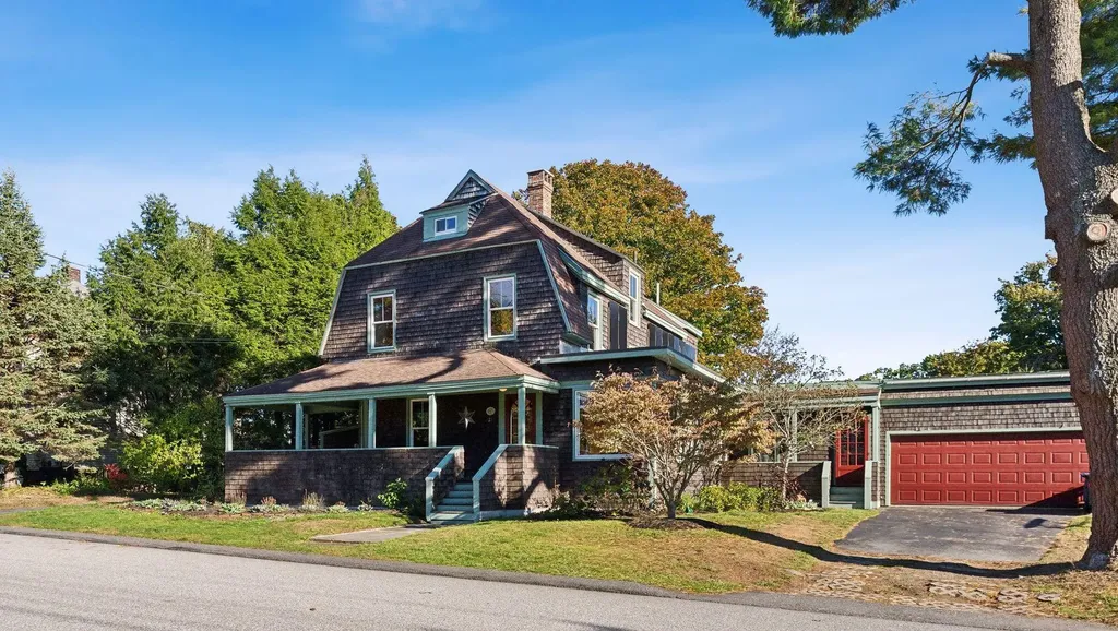 28 Woodbury Street South Portland ME 04106
