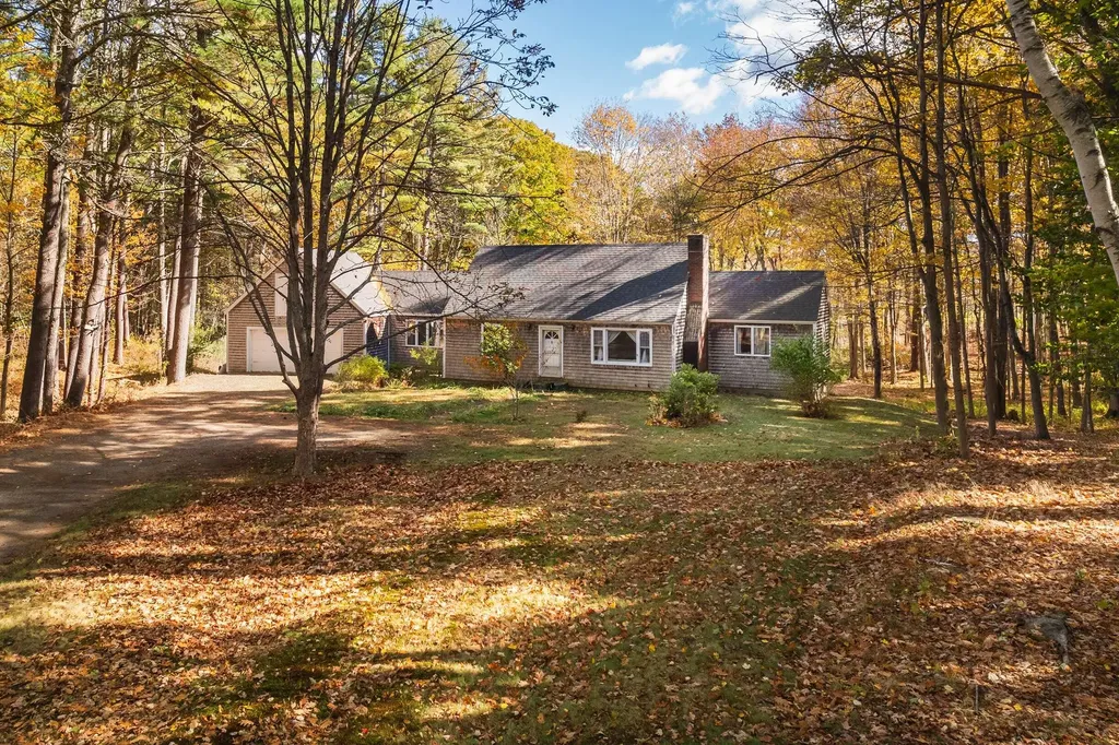 88 Bartlett Road York ME 03909
