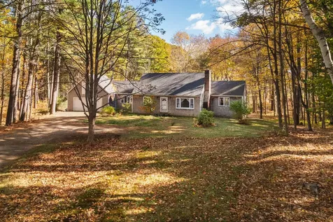 88 Bartlett Road York ME 03909