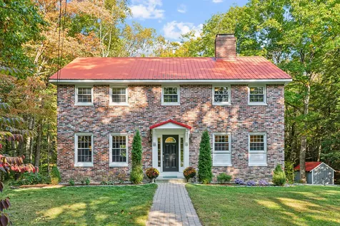662 River Road Brunswick ME 04011