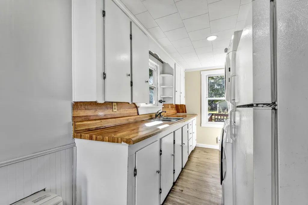 17 Montcalm Street Fairfield ME 04937