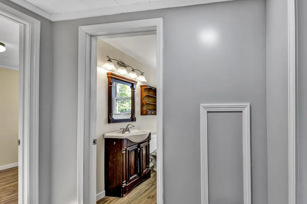 17 Montcalm Street Fairfield ME 04937
