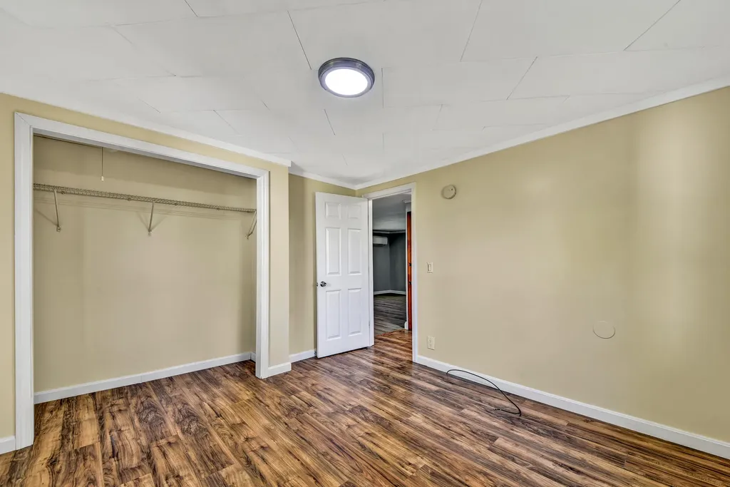 17 Montcalm Street Fairfield ME 04937
