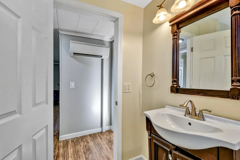 17 Montcalm Street Fairfield ME 04937