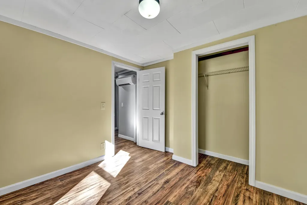 17 Montcalm Street Fairfield ME 04937