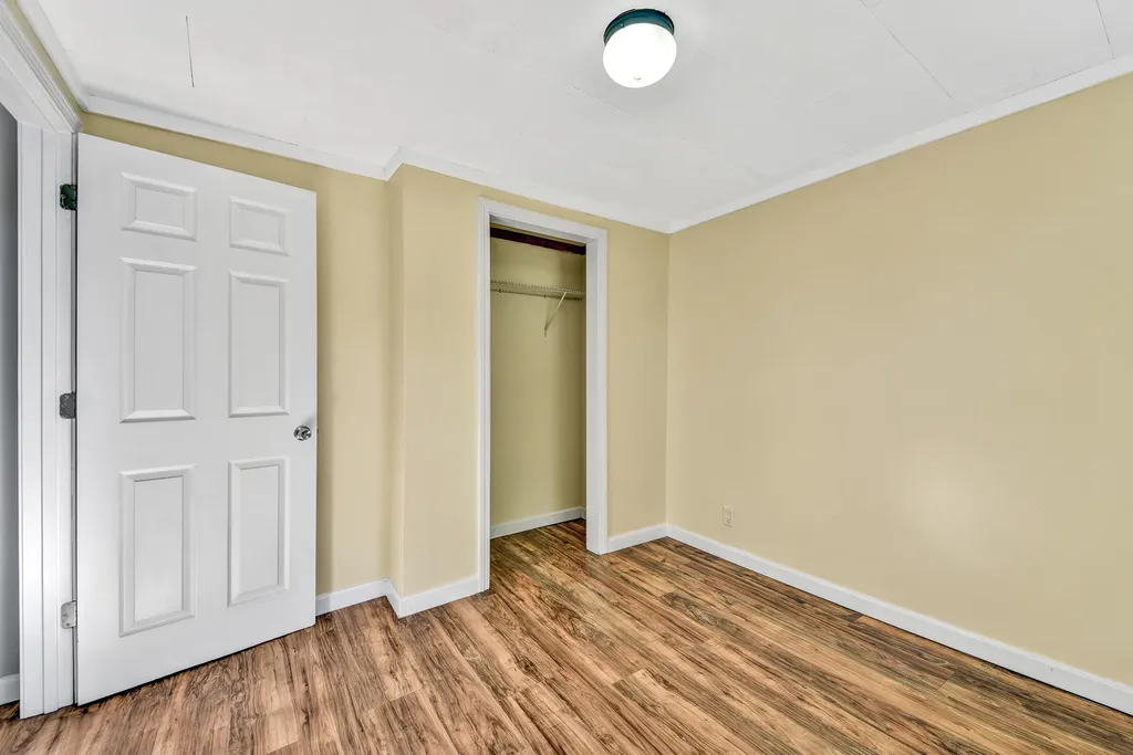 17 Montcalm Street Fairfield ME 04937