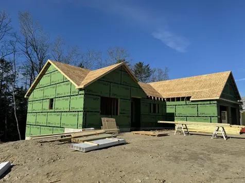 38 Forest Glen Lane Topsham ME 04086