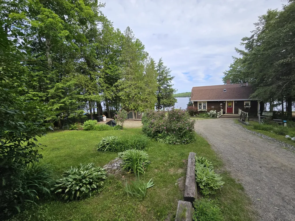 402 Stanhope Mill Road Lincoln ME 04457