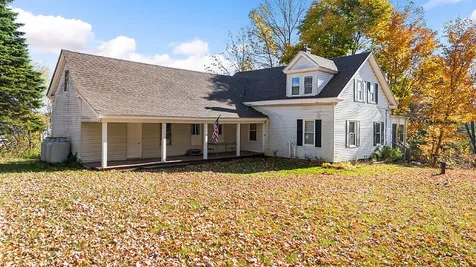 107 Ferry Road Chelsea ME 04330