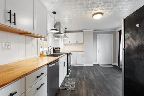 107 Ferry Road Chelsea ME 04330