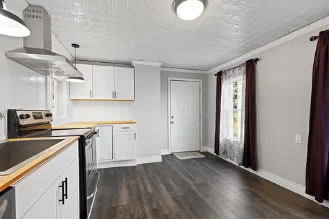 107 Ferry Road Chelsea ME 04330