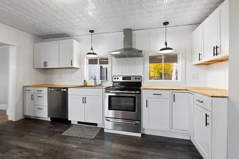 107 Ferry Road Chelsea ME 04330