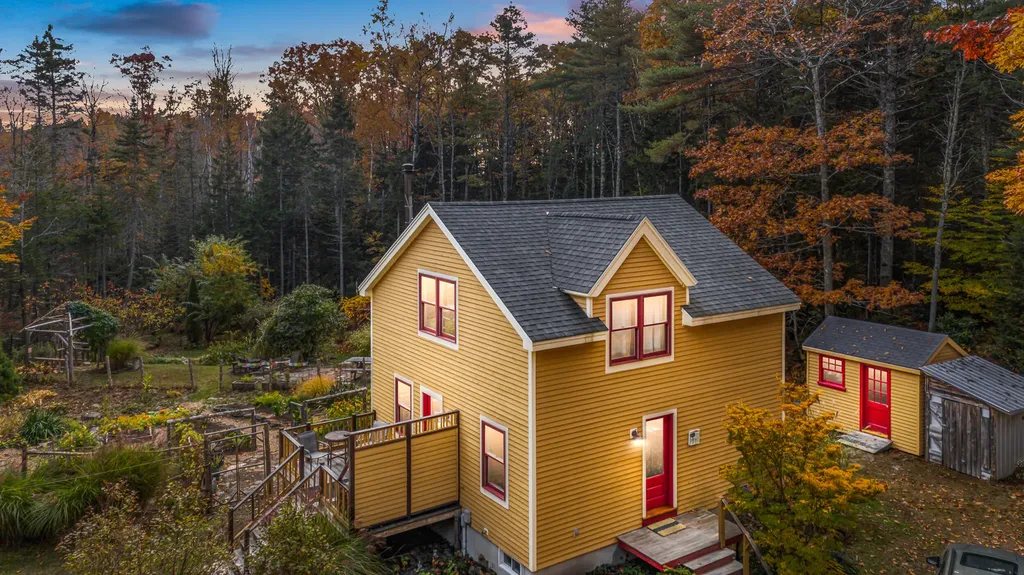 903 Mere Point Road Brunswick ME 04011