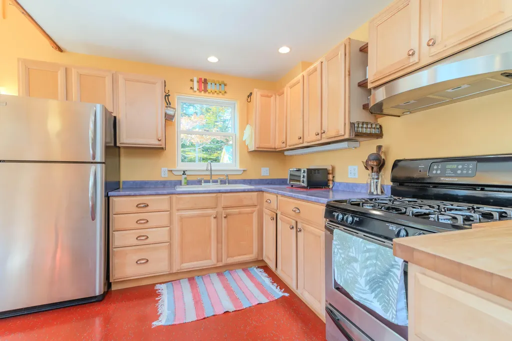 903 Mere Point Road Brunswick ME 04011