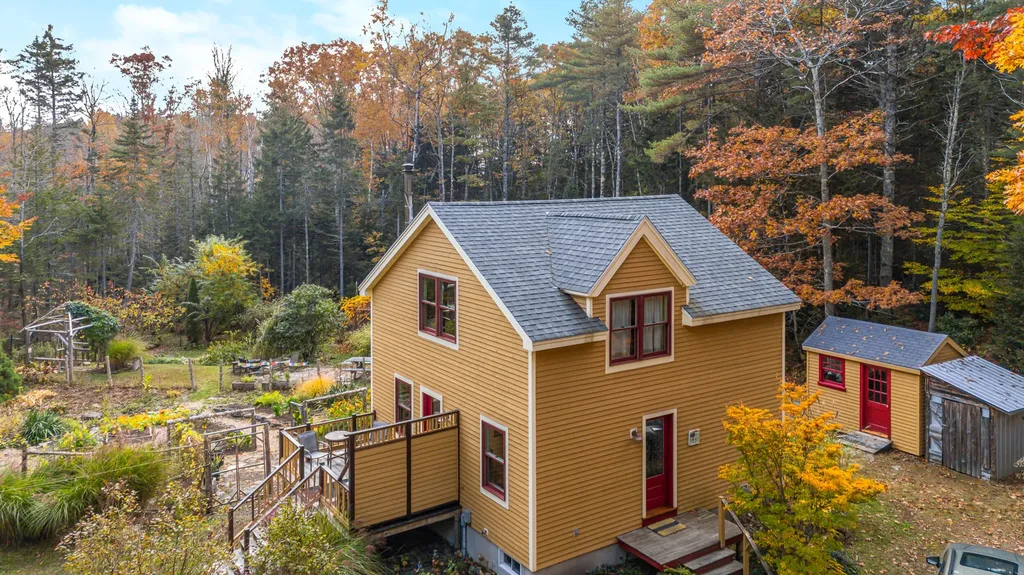 903 Mere Point Road Brunswick ME 04011