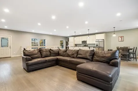 83 Hoyt Drive Monmouth ME 04259