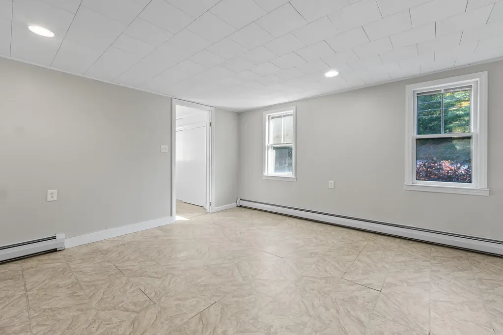 1090 Main Street Bowdoin ME 04287