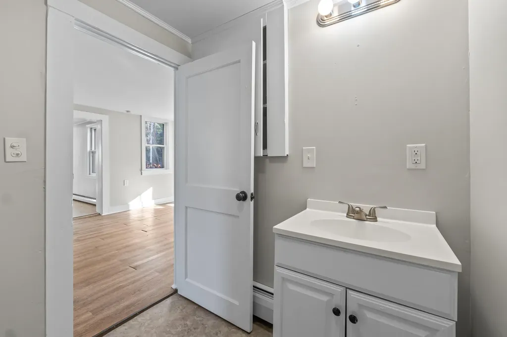 1090 Main Street Bowdoin ME 04287