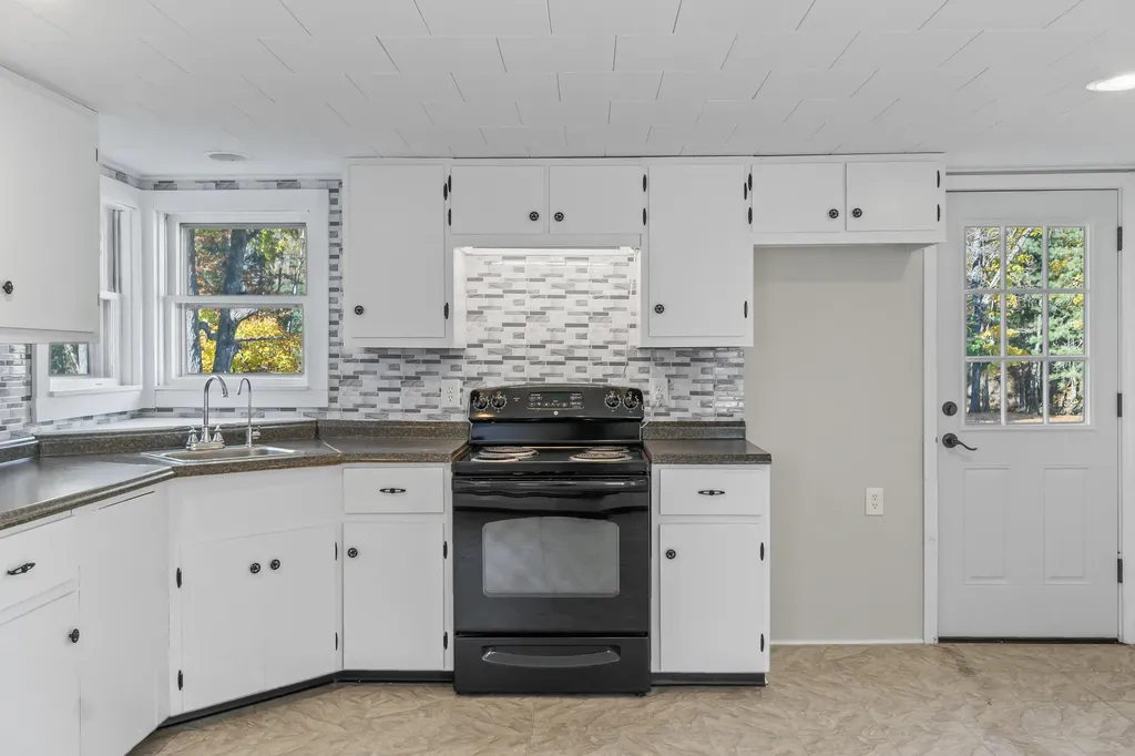 1090 Main Street Bowdoin ME 04287