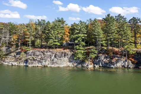 203 Youngs Point Road Wiscasset ME 04578