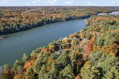 203 Youngs Point Road Wiscasset ME 04578
