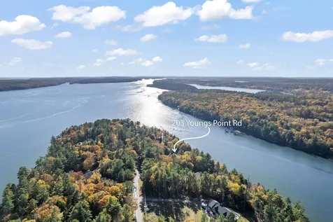 203 Youngs Point Road Wiscasset ME 04578