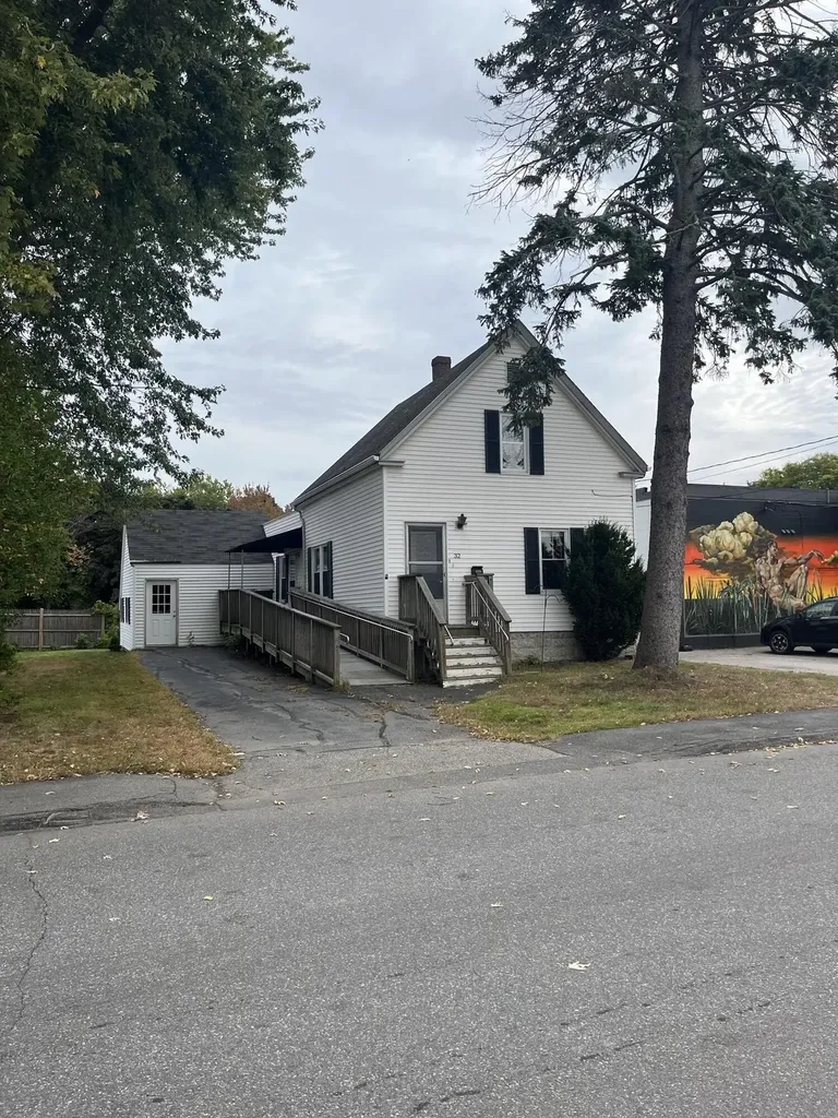 32 Thomas Street South Portland ME 04106