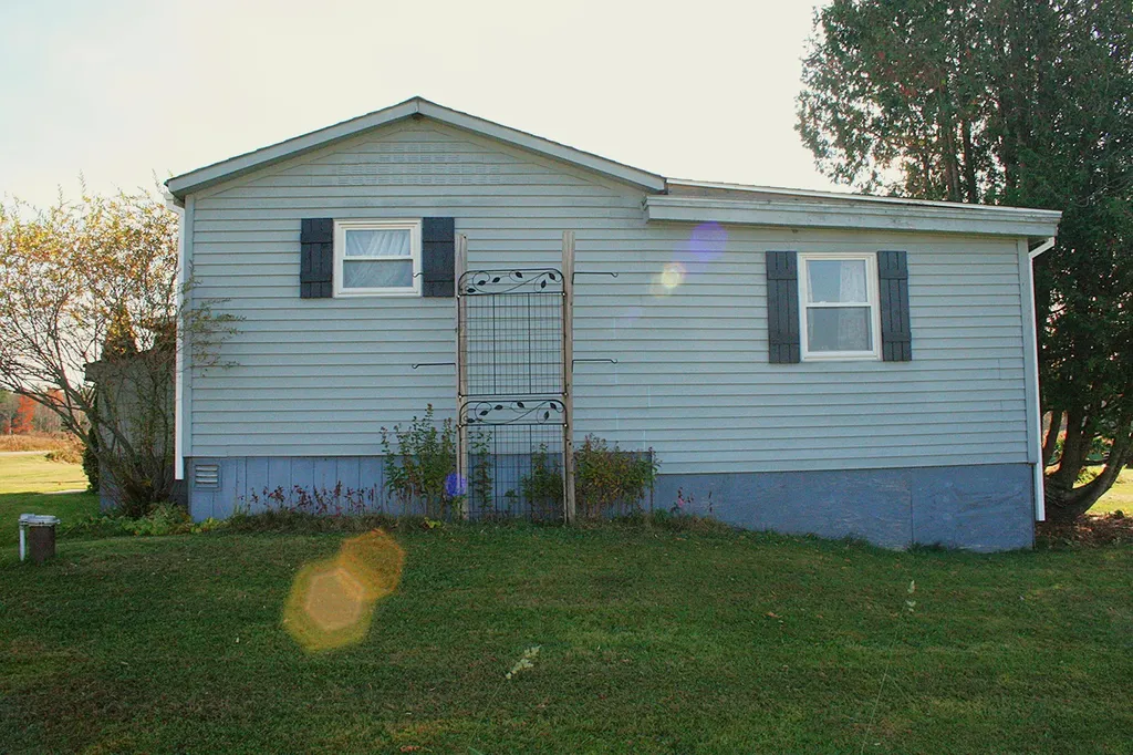 3122 N Union Road Union ME 04862