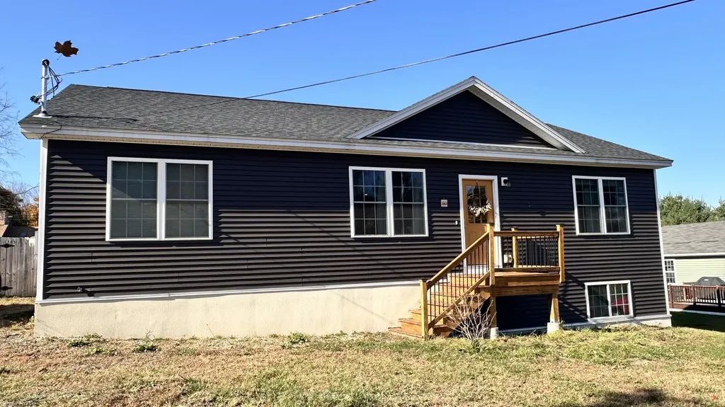 50 Hillcrest Avenue Lewiston ME 04240