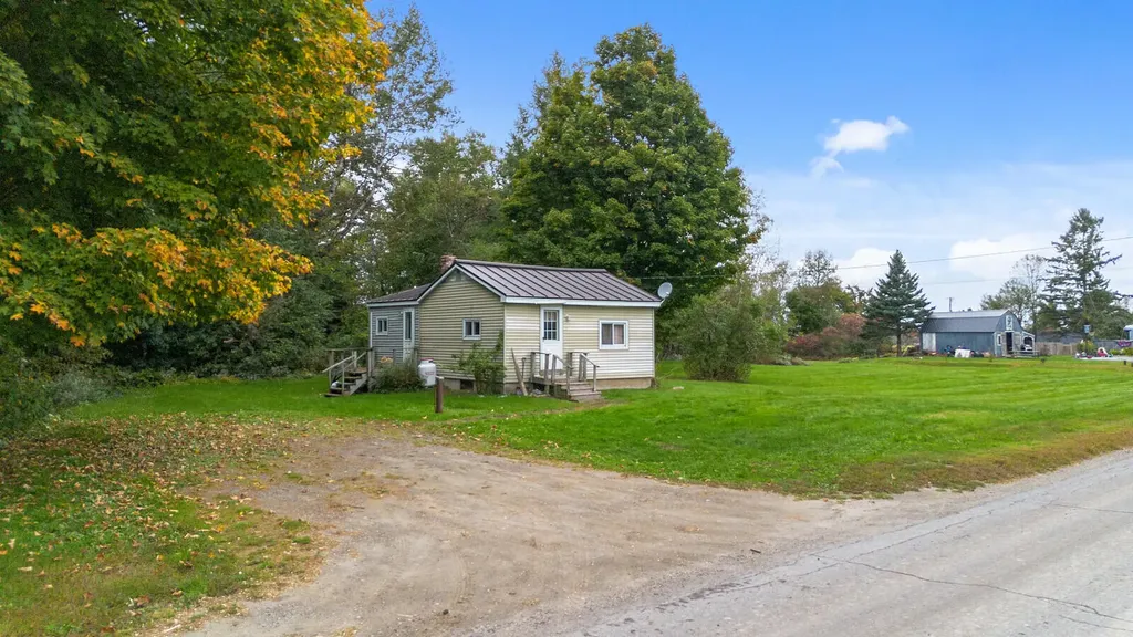 113 Tardiff Road Clinton ME 04927